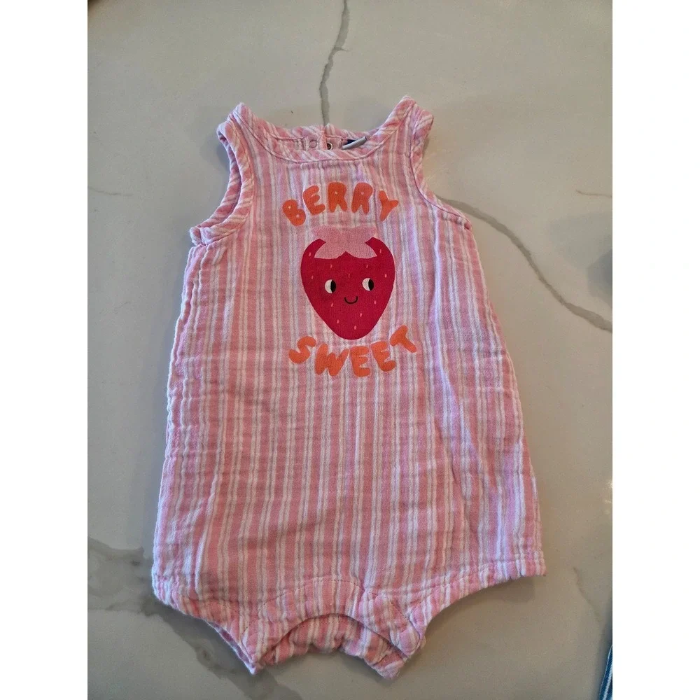 Old navy‎ baby girl romper 6-12 mos